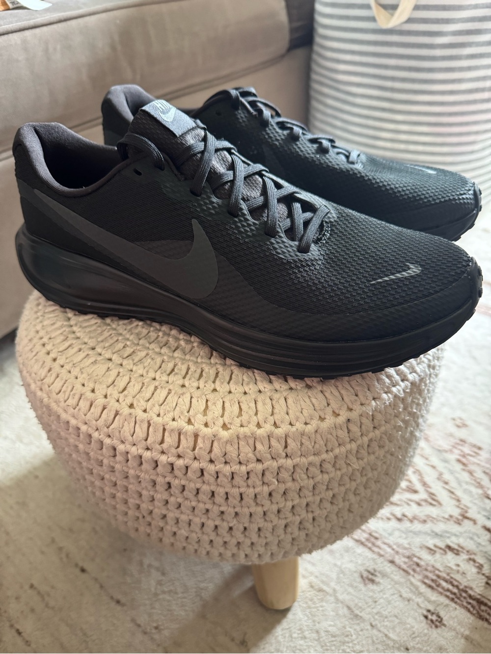 Nike Revolution 8 Men’s Running Shoes Black/Anthracite Size 12 New in Box